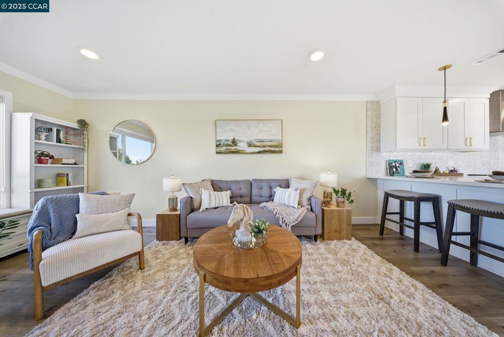 ROSSMOOR - Residential