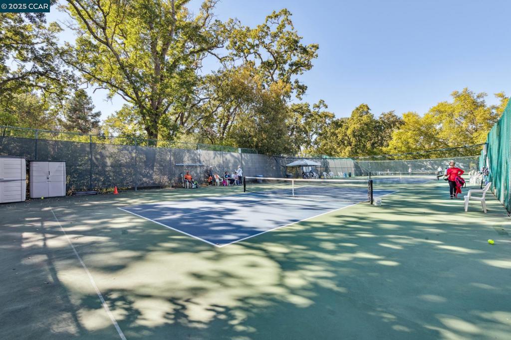 ROSSMOOR - Residential