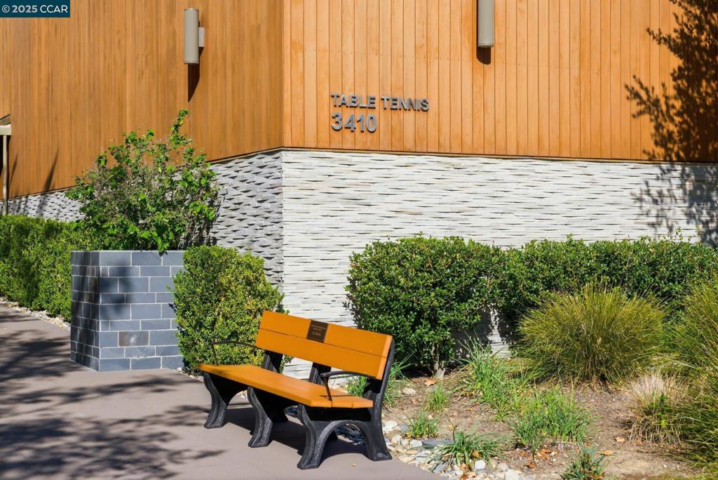 ROSSMOOR - Residential