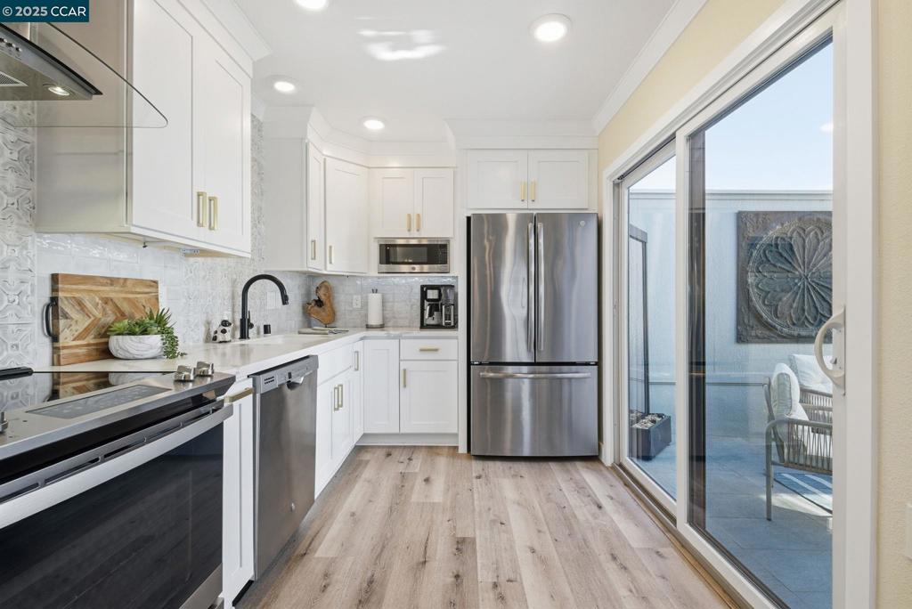 ROSSMOOR - Residential