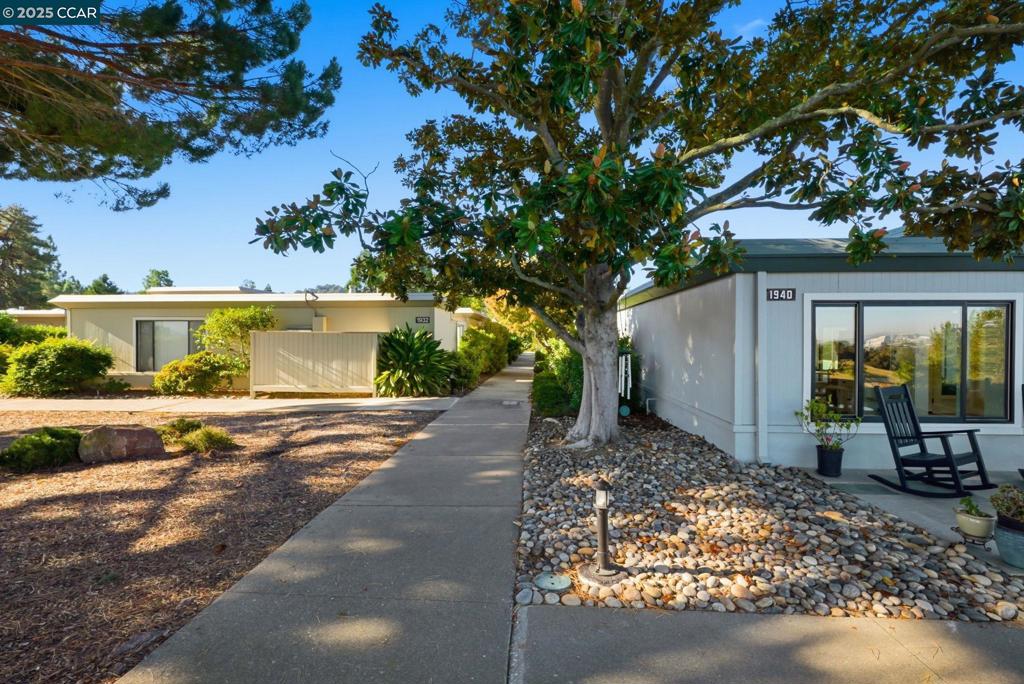 ROSSMOOR - Residential