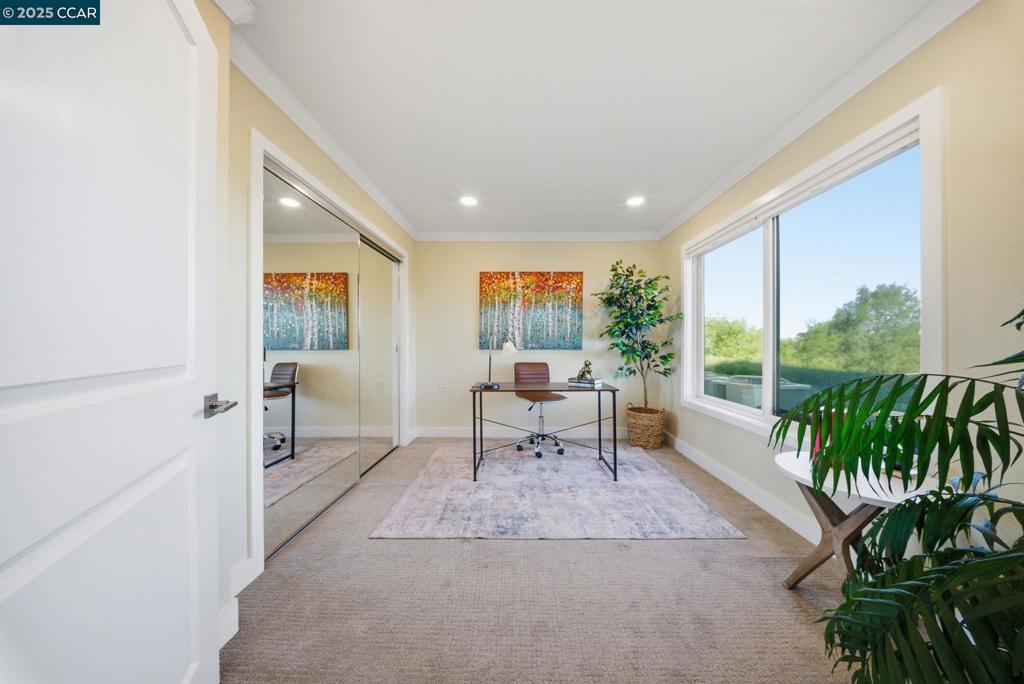 ROSSMOOR - Residential