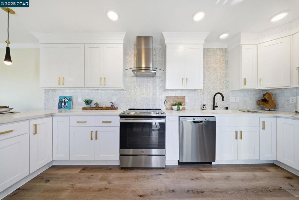 ROSSMOOR - Residential