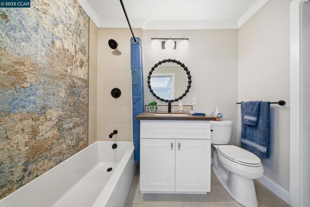 ROSSMOOR - Residential