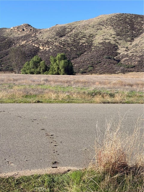 Photo of 0 Santa Fe Street, Hemet, CA 92543 (MLS # SW26232199)