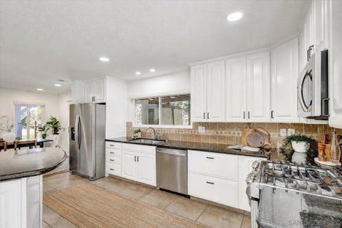 Tiny photo for 4004 Carmel Springs WAY, San Diego, CA 92130 (MLS # 260017769SD)