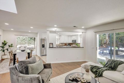 Tiny photo for 4004 Carmel Springs WAY, San Diego, CA 92130 (MLS # 260017769SD)
