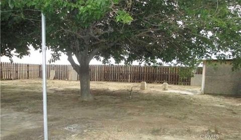 Photo of 40754 179th St E, Lancaster, CA 93535 (MLS # SR25244737)