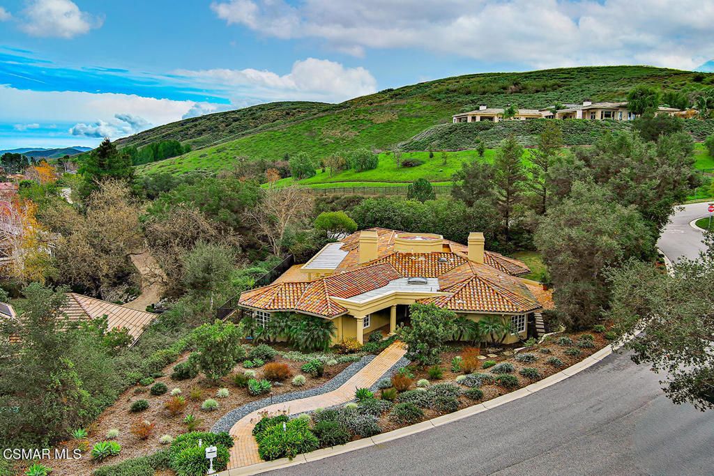 Photo of 1394 Doral Circle, Westlake Village, CA 91362 (MLS # 226000113)