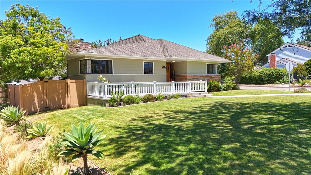 701 W Valley View Drive