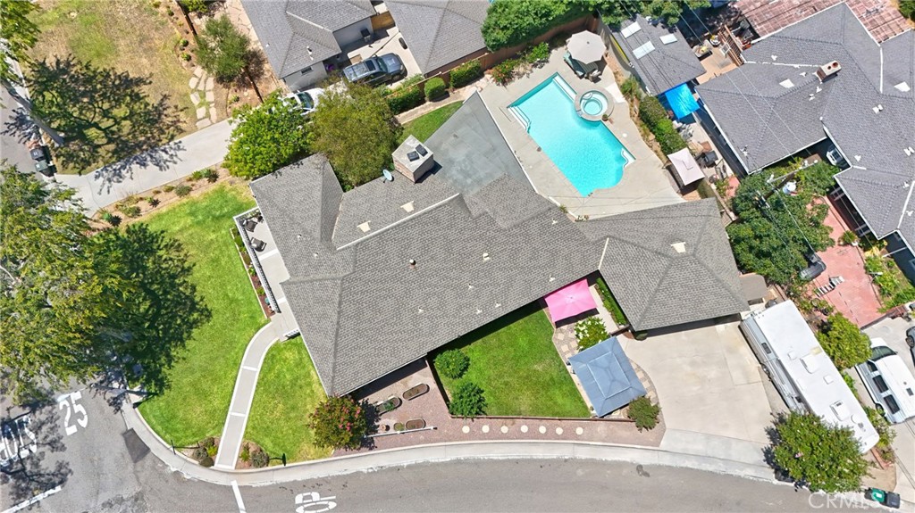 701 W Valley View Drive