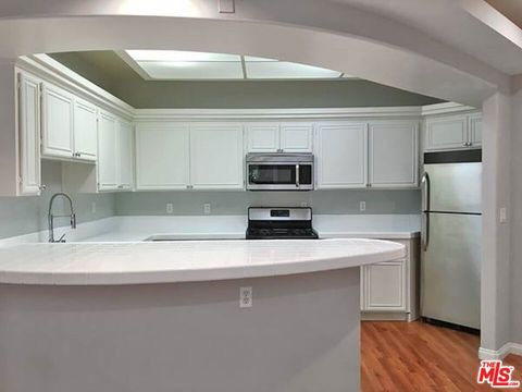 Photo of 12712 MOORPARK Street #204, Studio City, CA 91604 (MLS # 26777739)