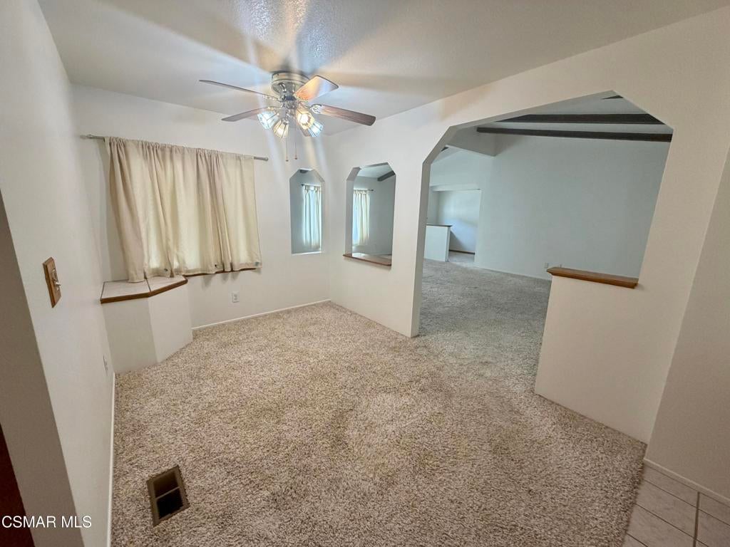 15455 Glenoaks Boulevard 489