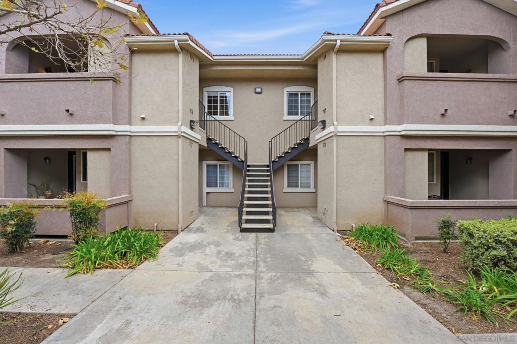 41410 Juniper St 2-23