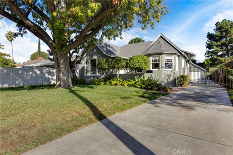 Photo of 14127 Lemay ST, Van Nuys, CA 91405 (MLS # SB26220508)