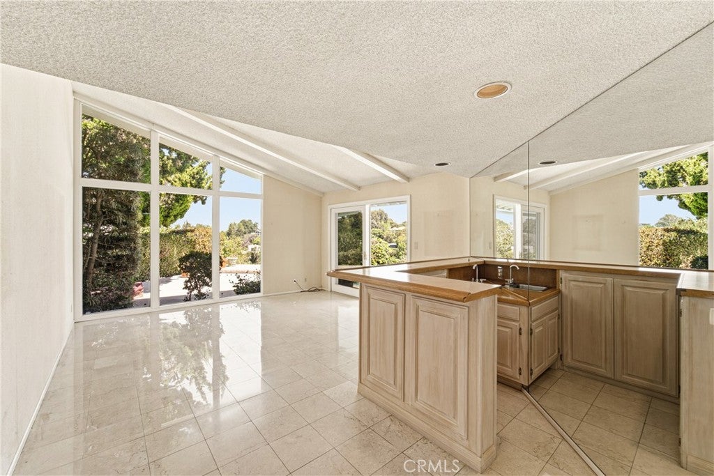 11345 Dona Lola Drive