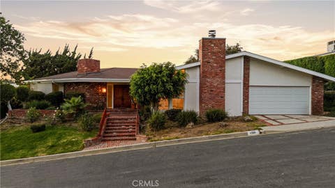 Photo of 11345 Dona Lola Drive, Studio City, CA 91604 (MLS # SR26166683)