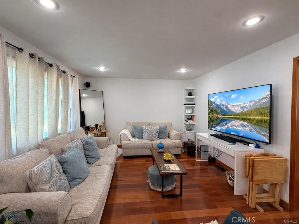 555 Hickory Lane
