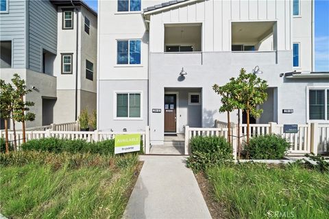 Photo of 2590 Sprout Lane, Corona, CA 92883 (MLS # OC25278263)