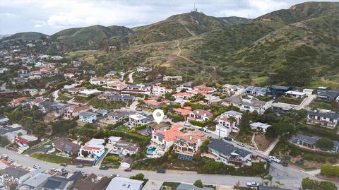 Tiny photo for 2222 Sunset Drive, Ventura, CA 93001 (MLS # V1-34643)