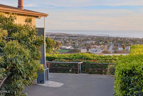 Tiny photo for 2222 Sunset Drive, Ventura, CA 93001 (MLS # V1-34643)