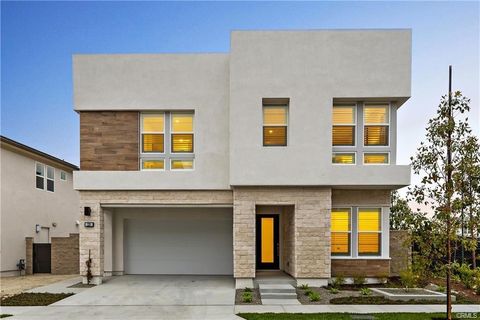 220 Burwood Lake Forest CA 92630