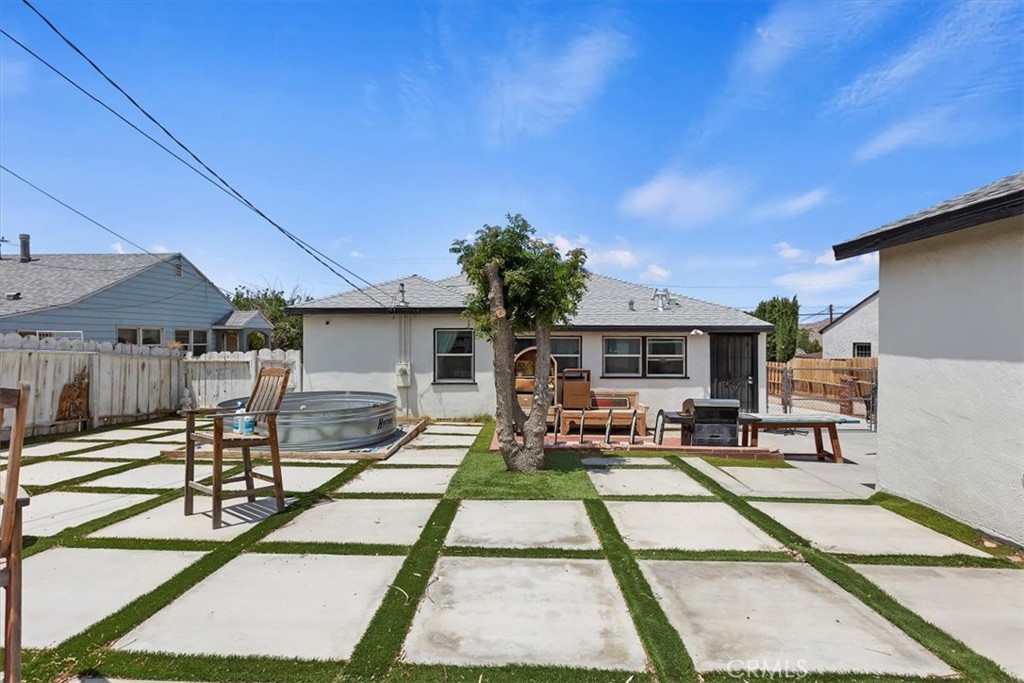 112 W Grandview Drive