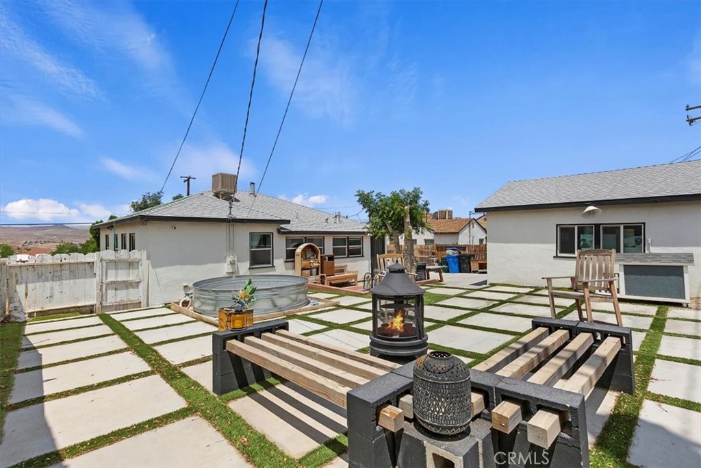 112 W Grandview Drive