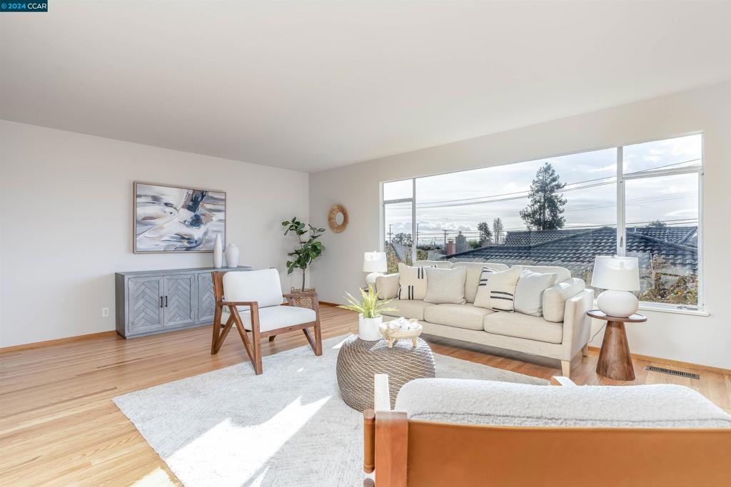 EL CERRITO - Residential