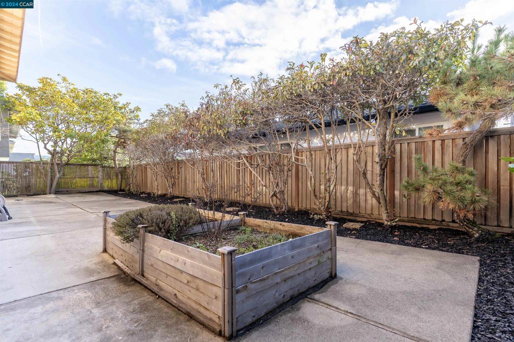 EL CERRITO - Residential