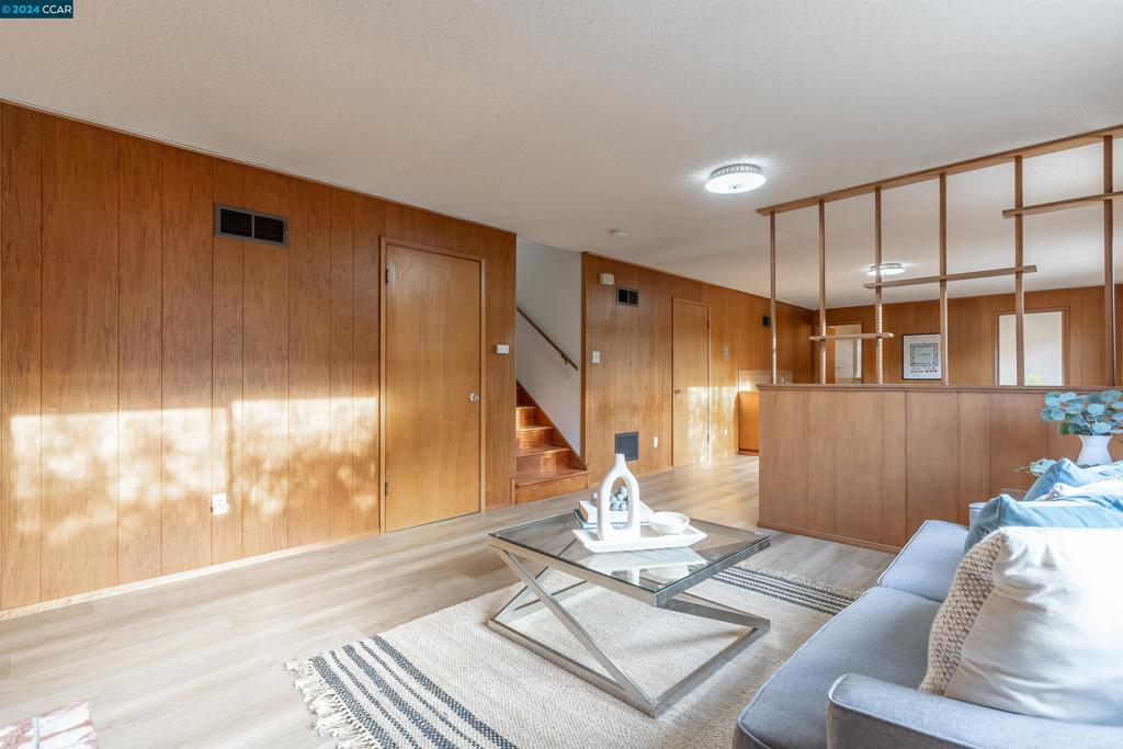 EL CERRITO - Residential