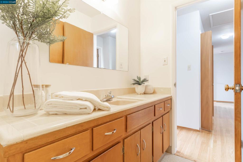 EL CERRITO - Residential