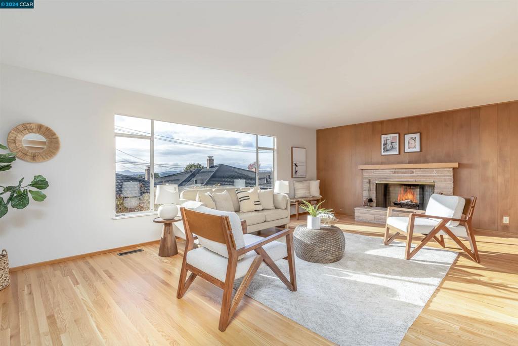 EL CERRITO - Residential