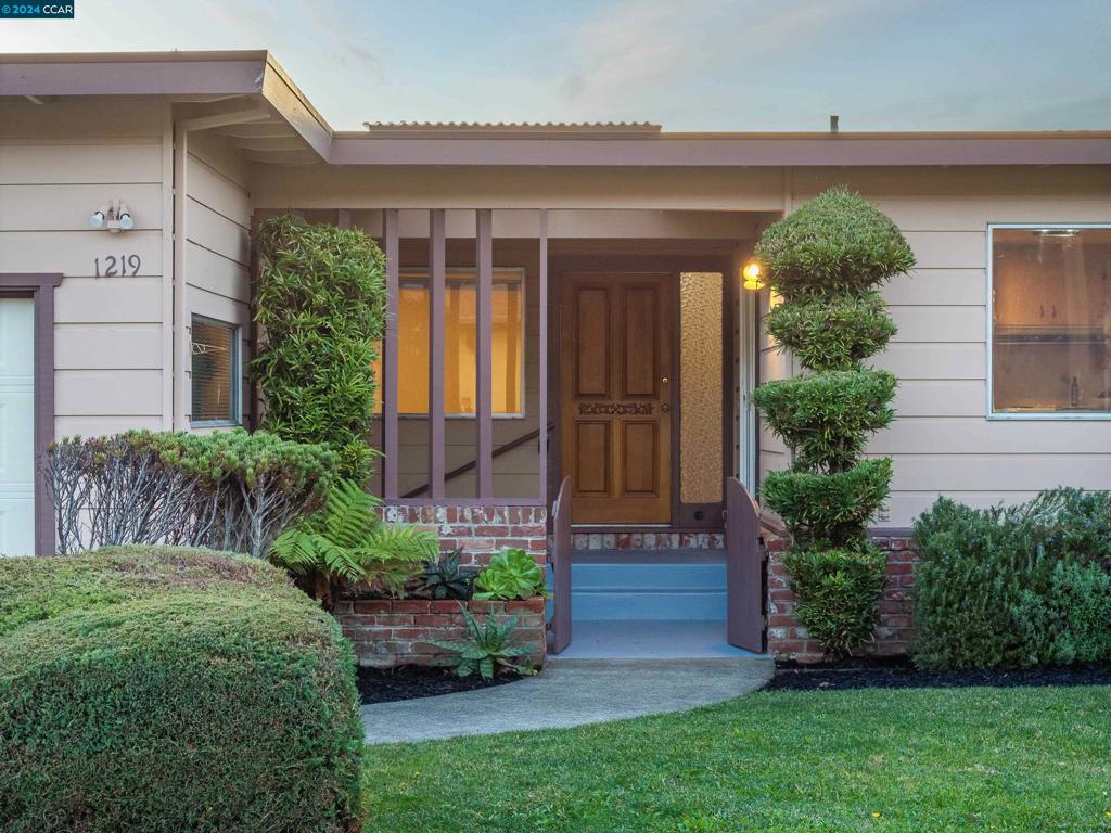 EL CERRITO - Residential