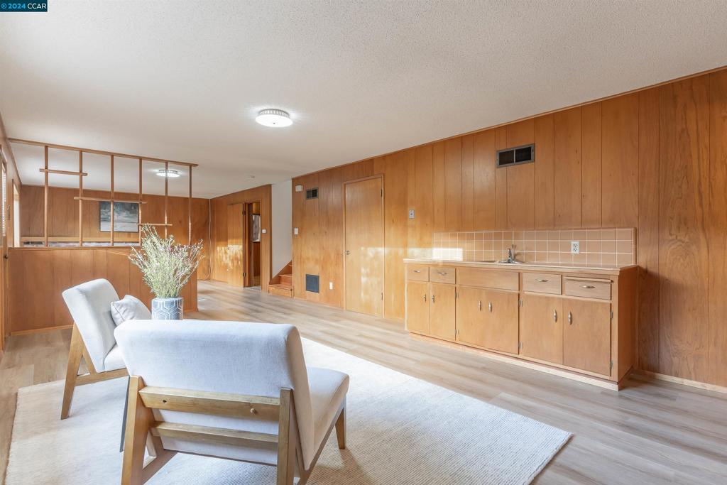 EL CERRITO - Residential