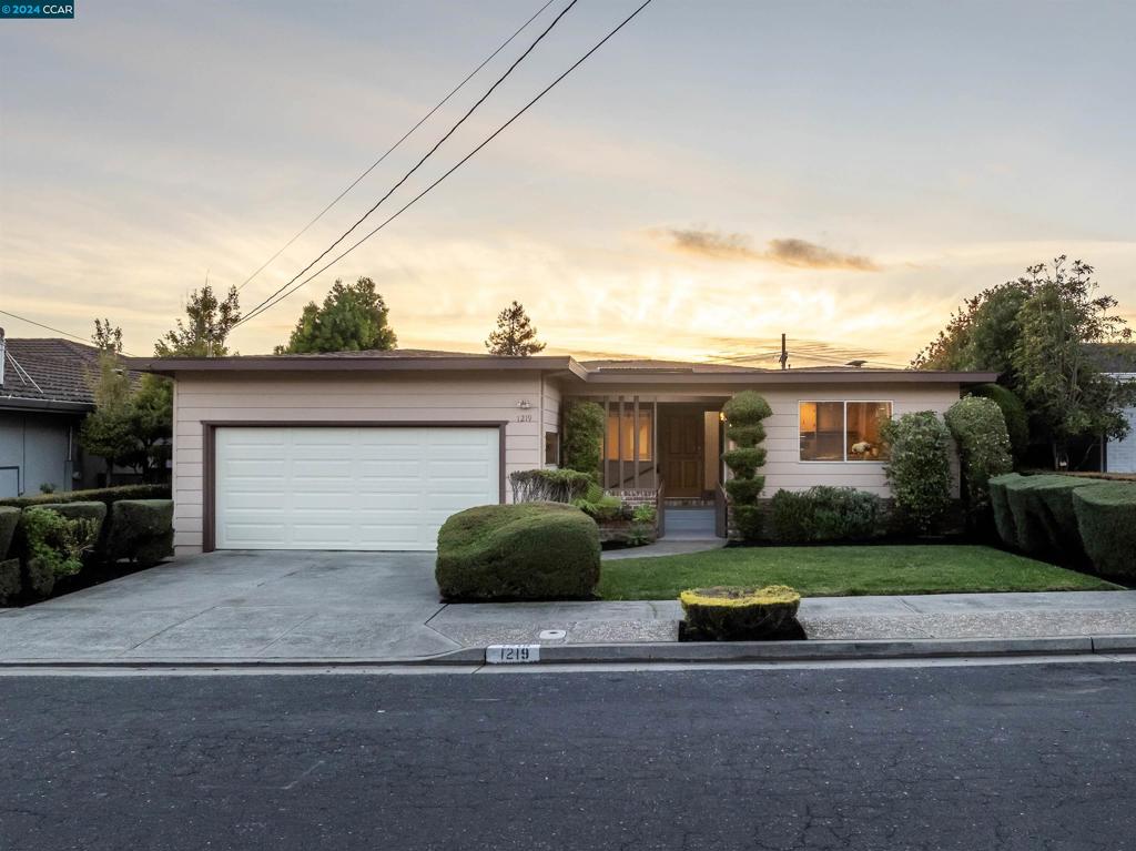 EL CERRITO - Residential