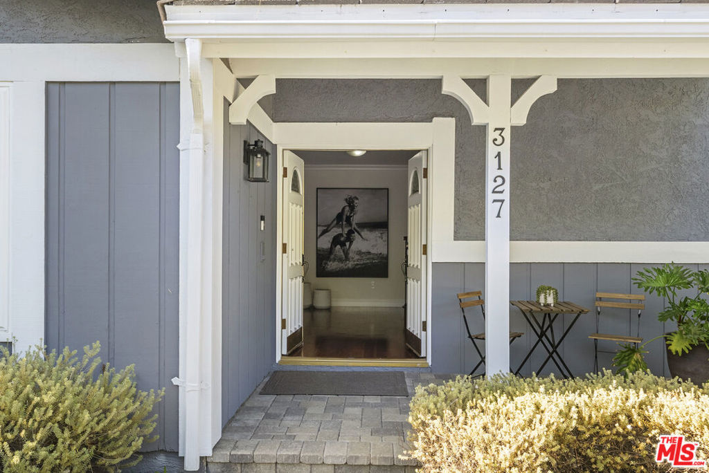 3127 Arrowhead Drive