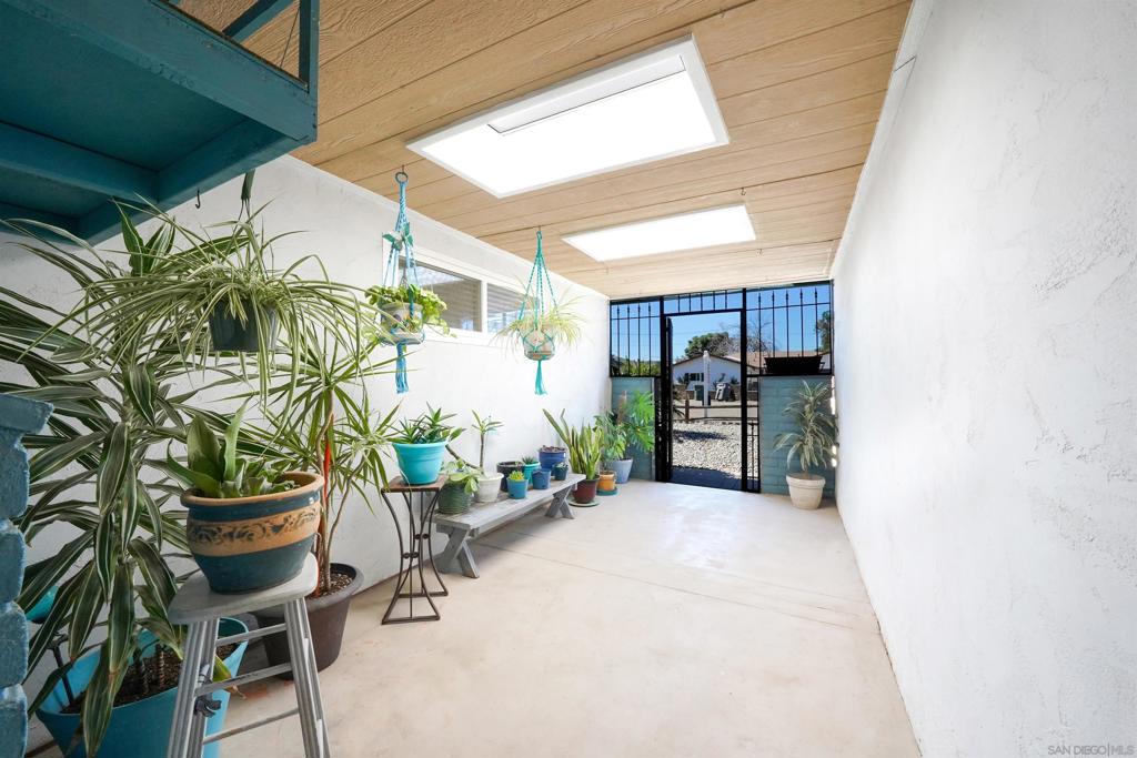 Lakeside - Residential