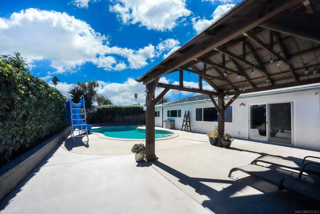 Lakeside - Residential