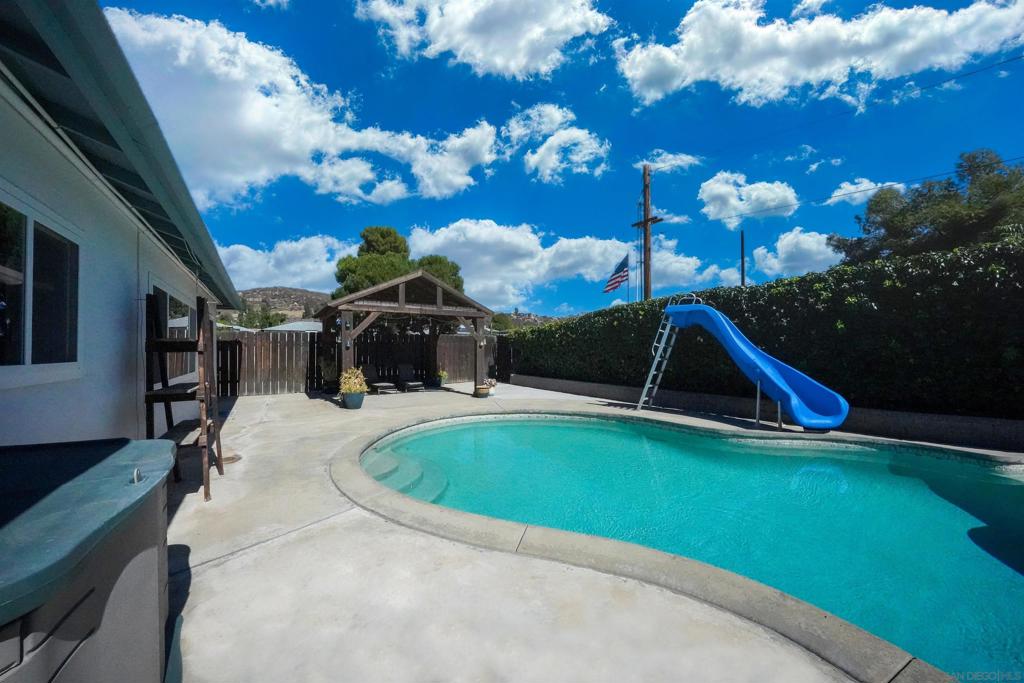 Lakeside - Residential