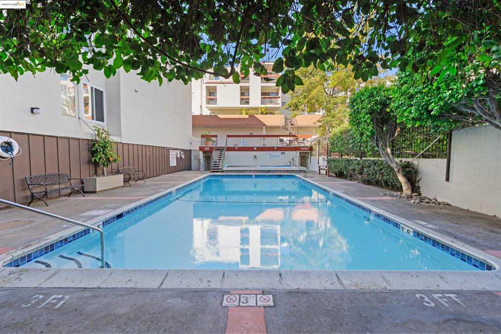 ROCKRIDGE AREA - Residential