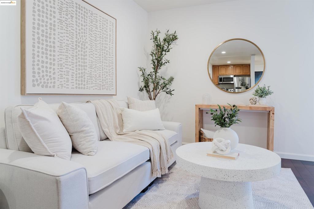 ROCKRIDGE AREA - Residential