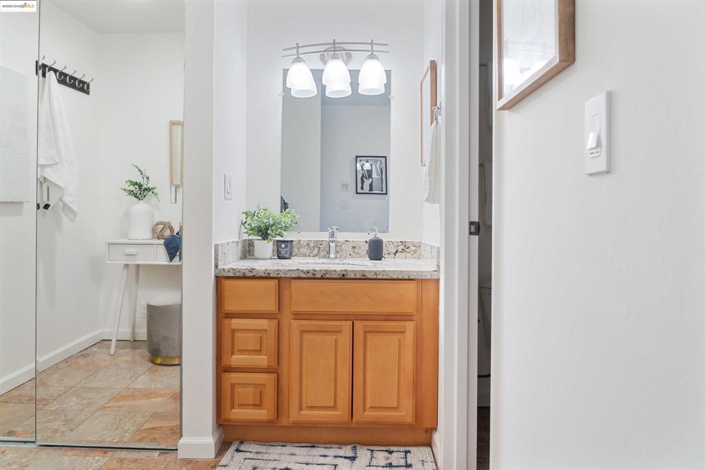 ROCKRIDGE AREA - Residential