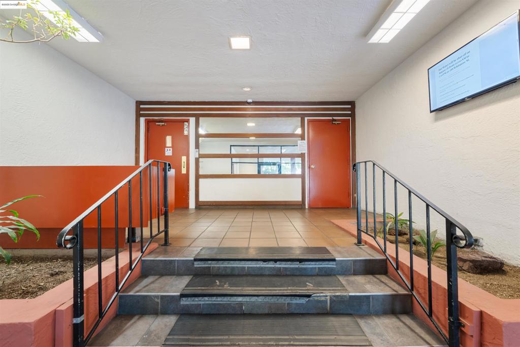 ROCKRIDGE AREA - Residential