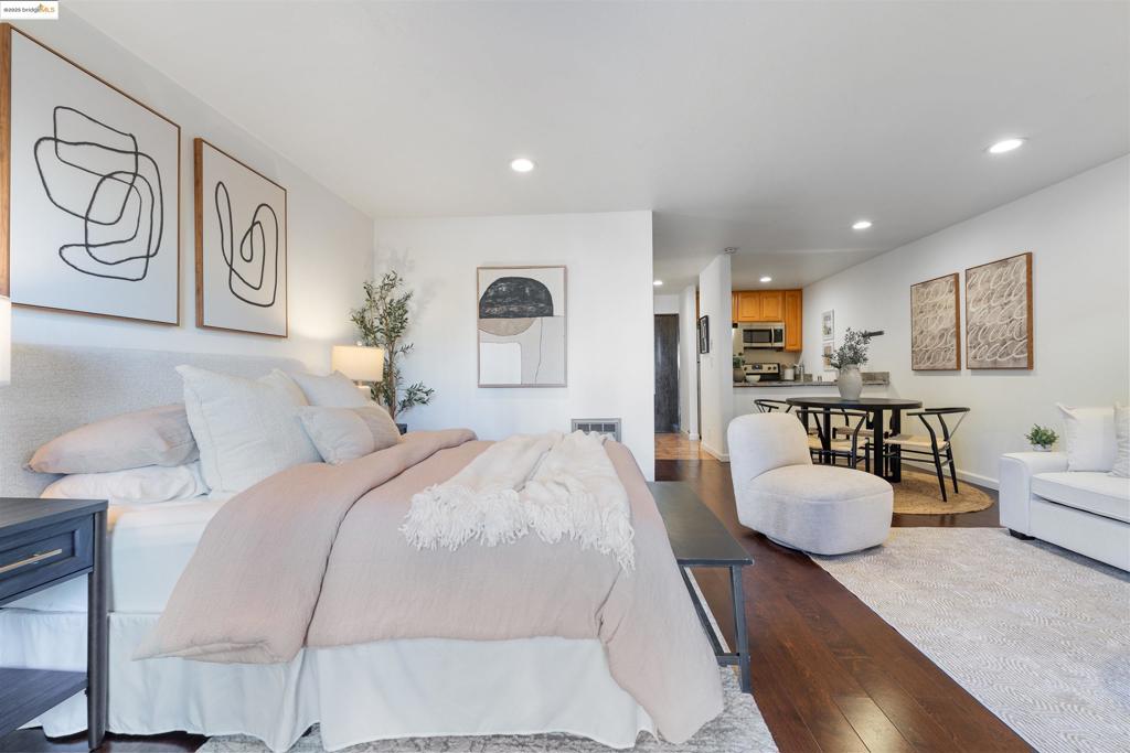 ROCKRIDGE AREA - Residential