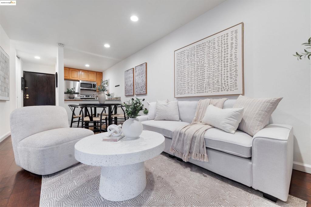 ROCKRIDGE AREA - Residential