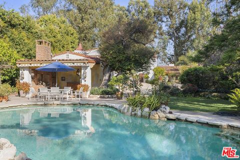 334 N Carmelina Avenue Los Angeles CA 90049