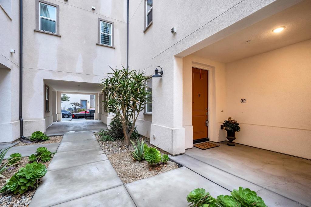 5360 Calle Rockfish 32