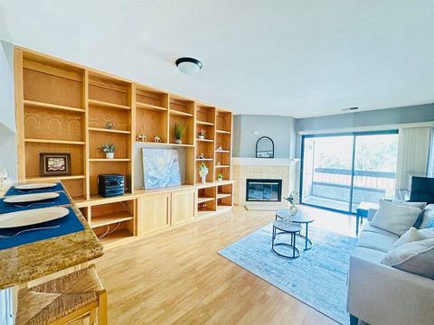 Photo of 320 320 N Villa Way Way, Walnut Creek, CA 94595 (MLS # 41122693)