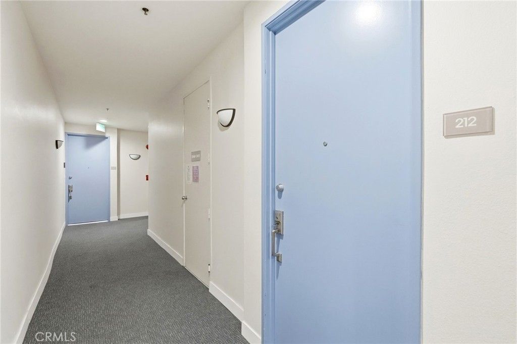 Photo of 5350 White Oak Avenue #212, Encino, CA 91316 (MLS # SR26057748)